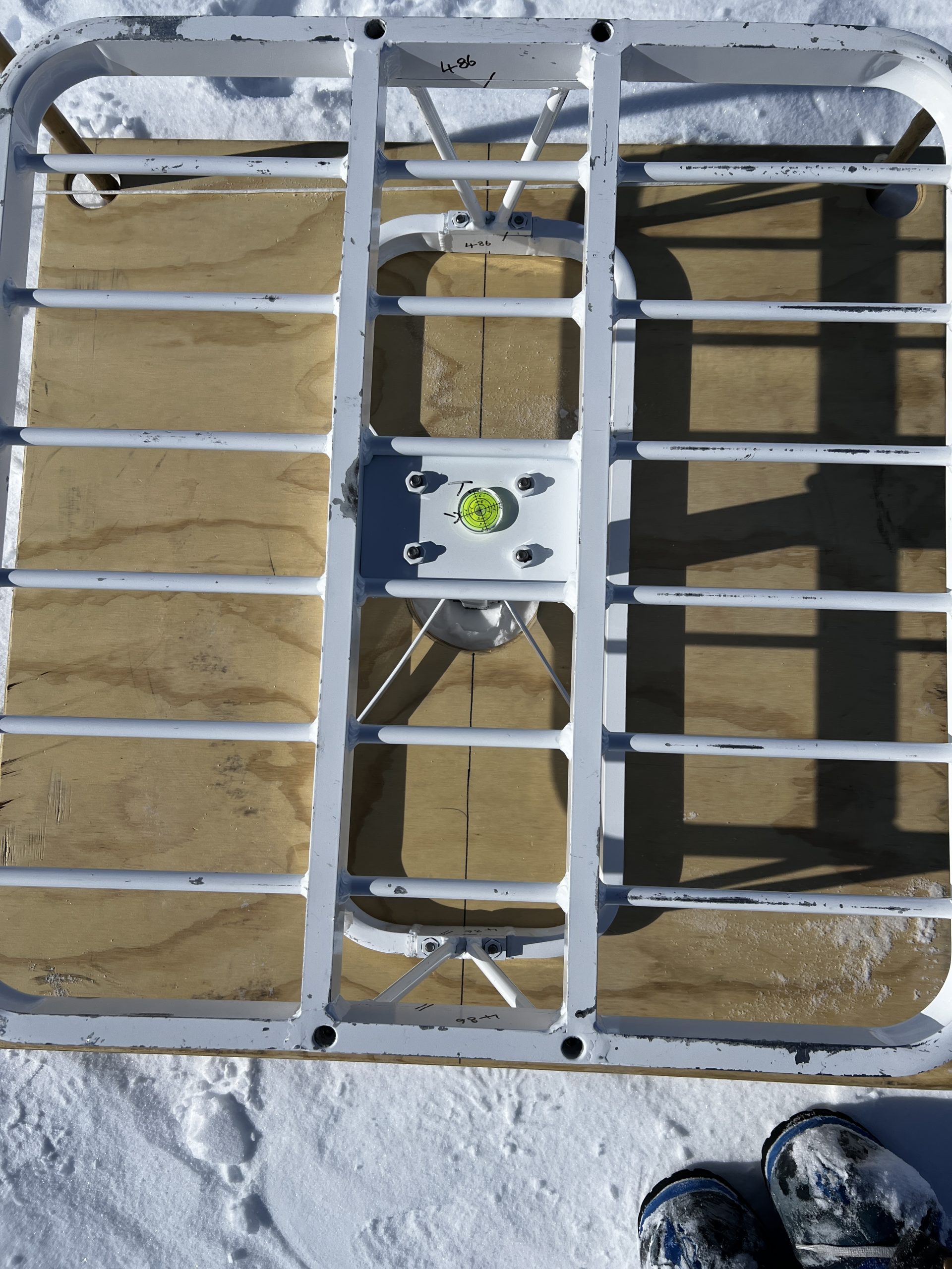 Leveling the ApRES antenna