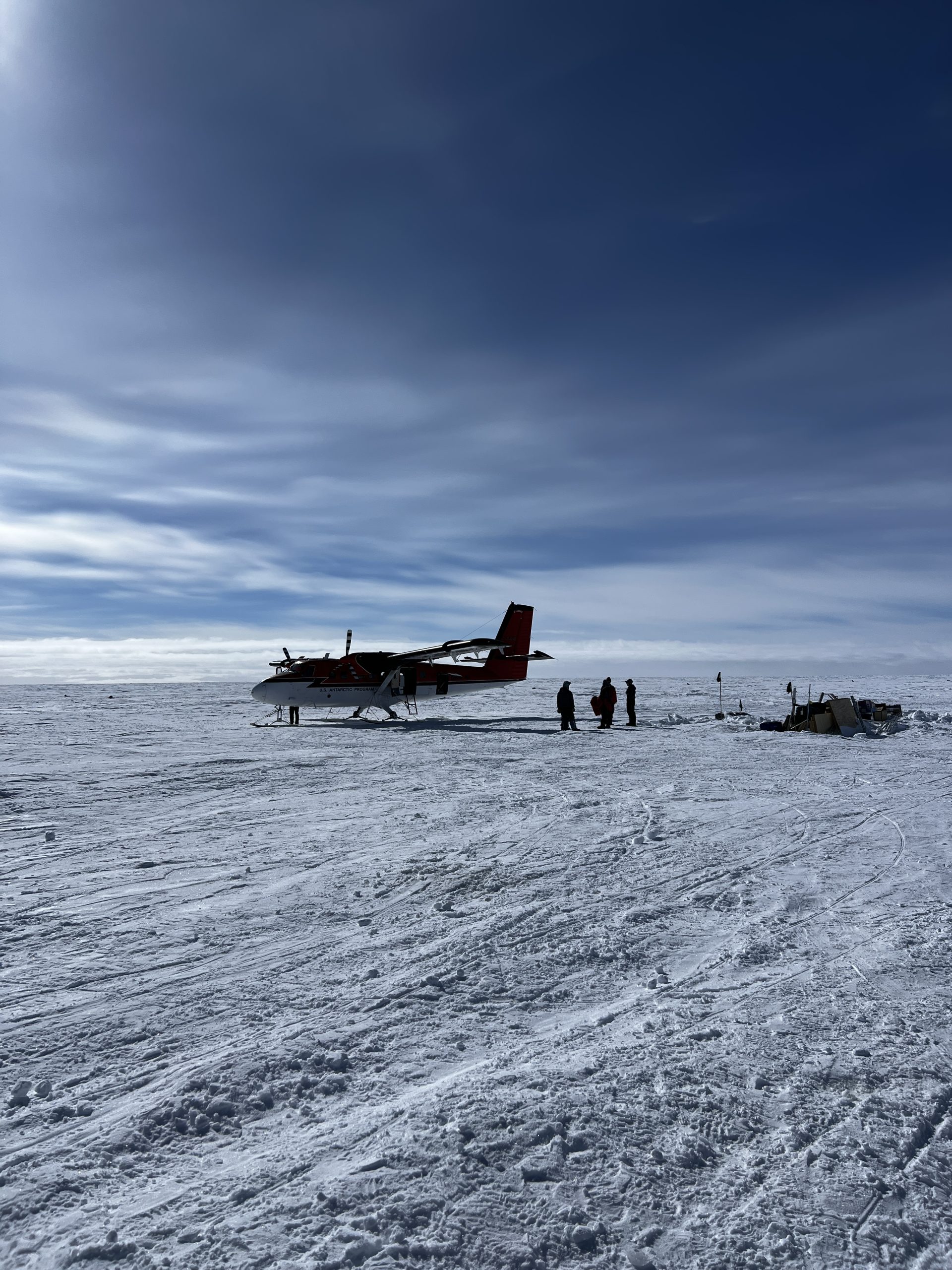 Unloading the plane