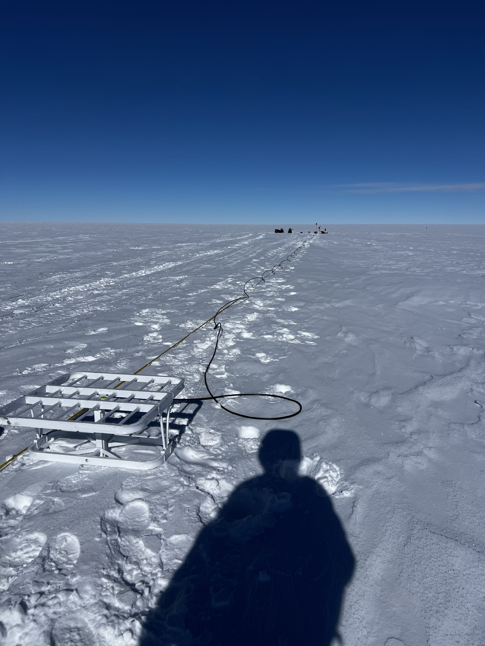 My view of my antenna and Ellen 130 m away and Naomi 260 m away