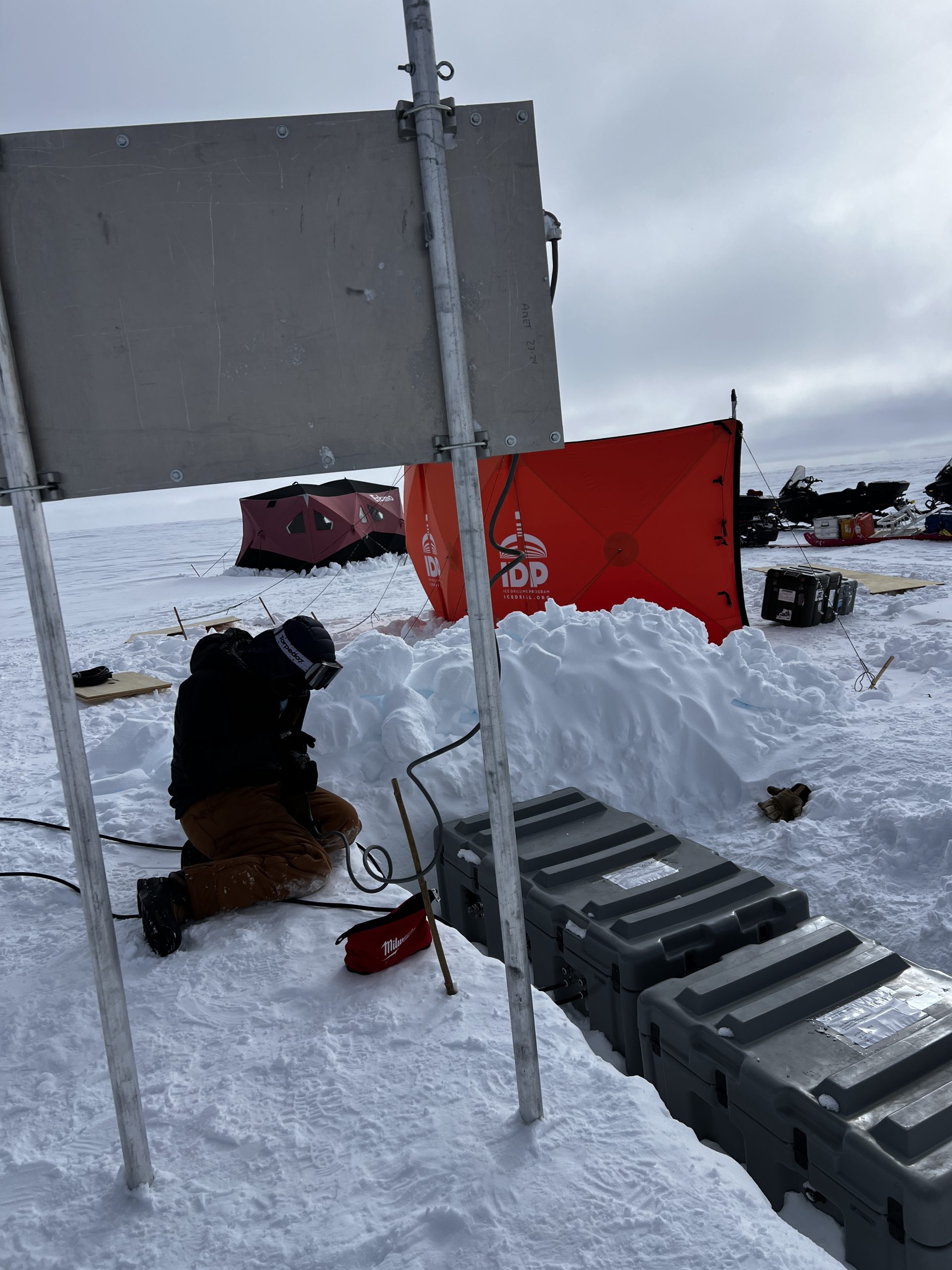 Dylen wiring strain gauges through the battery box