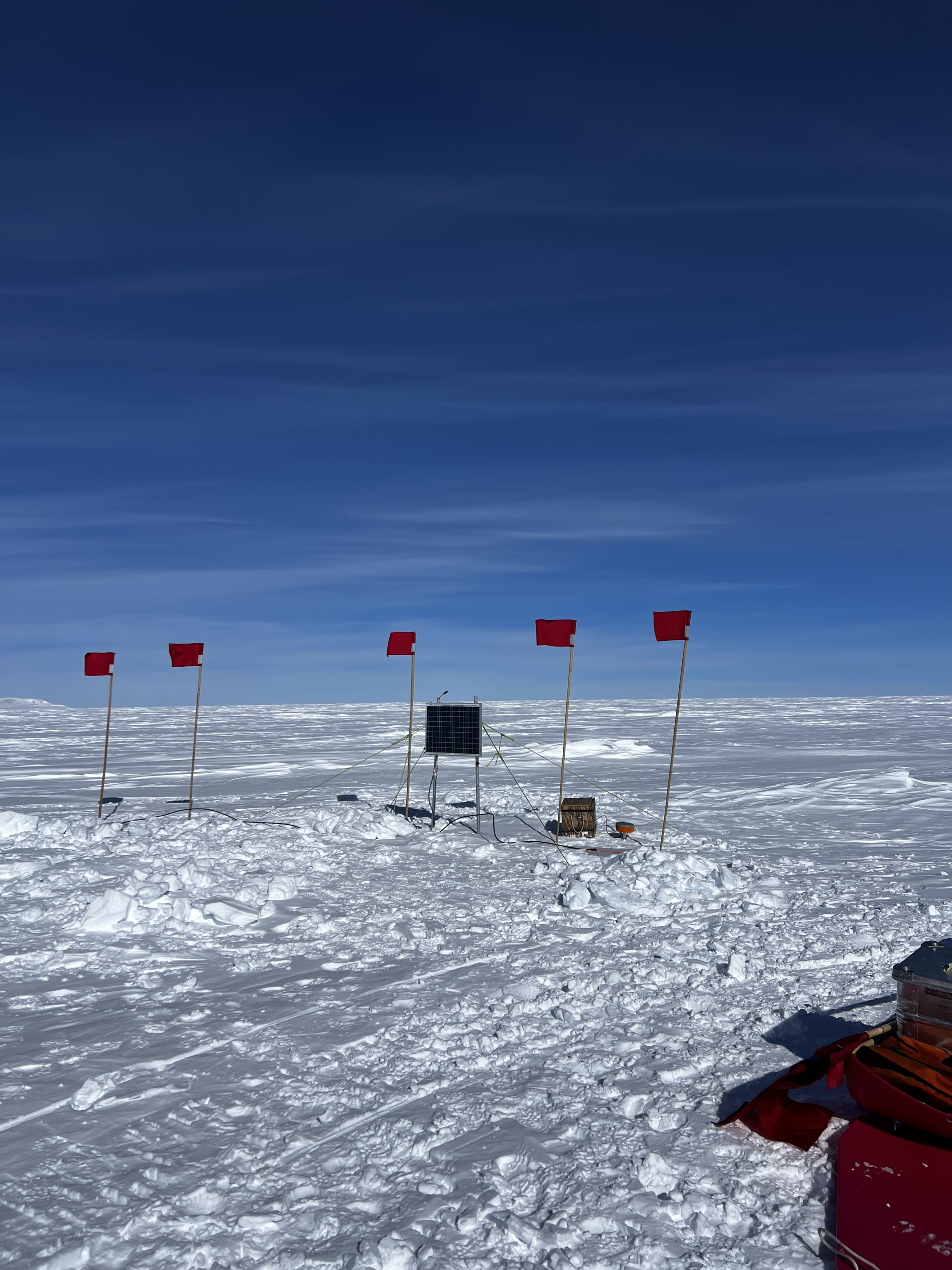 The newly repositioned 4 cm overwinter ApRES site